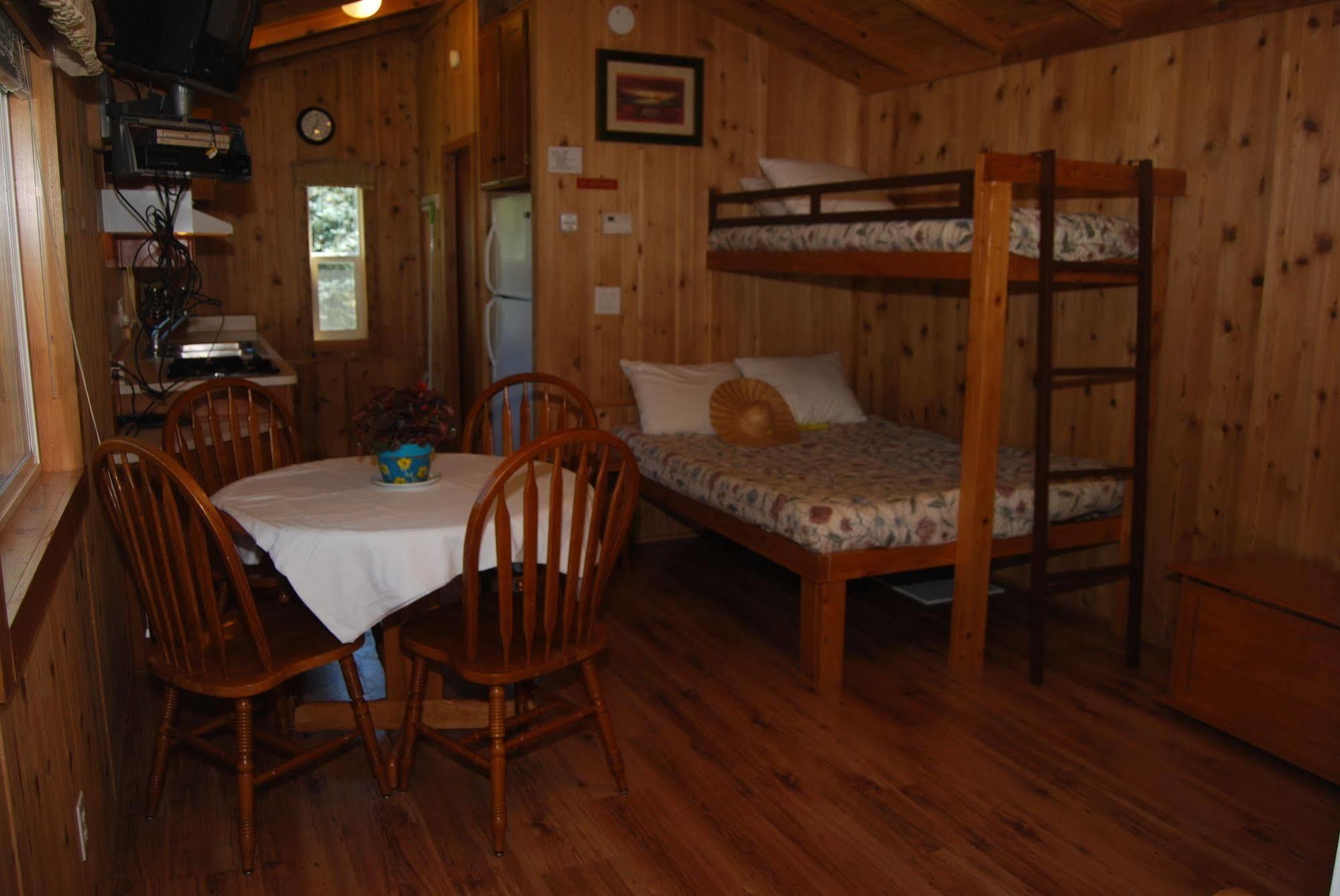 Thunderbird Rv & Camping Resort Monroe Bagian luar foto