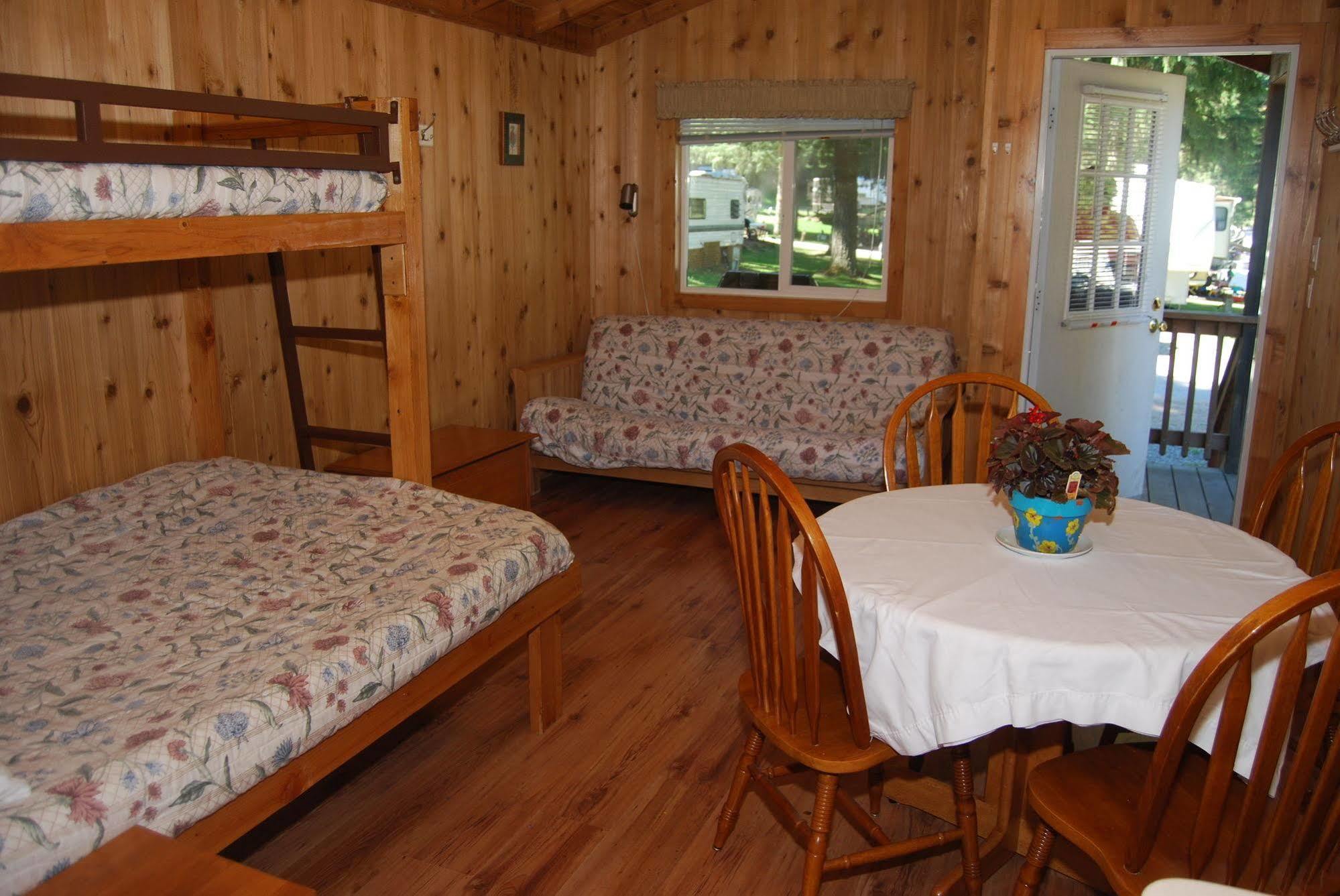 Thunderbird Rv & Camping Resort Monroe Bagian luar foto